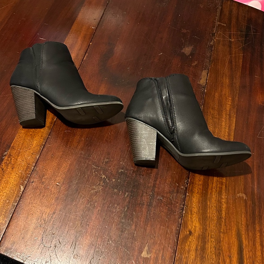 Booties - Picture 3 of 6